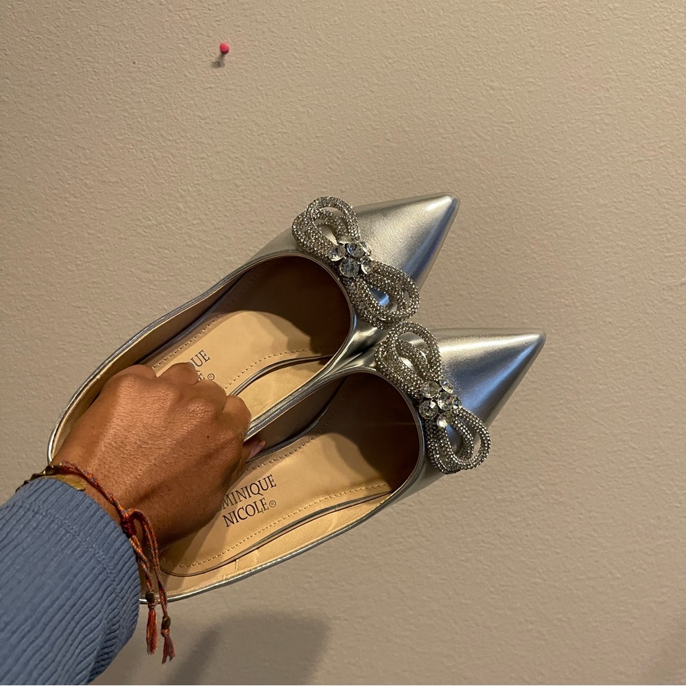 Dominique Nicole Silver Flats - Picture 7 of 7